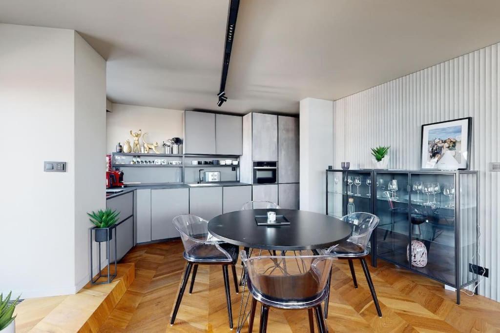 Апартаменти Stylovy Loft S Ohromnou Terasou Братислава Екстер'єр фото
